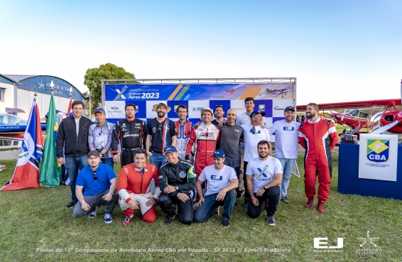 FOTO OFICIAL PILOTOS CAMPEONATO BY RAVELLI.jpg