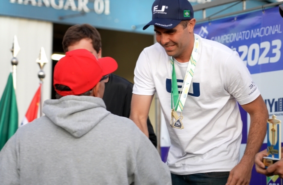 QUARTO DIA SÁBADO.01_23_20_45.Still044.jpg