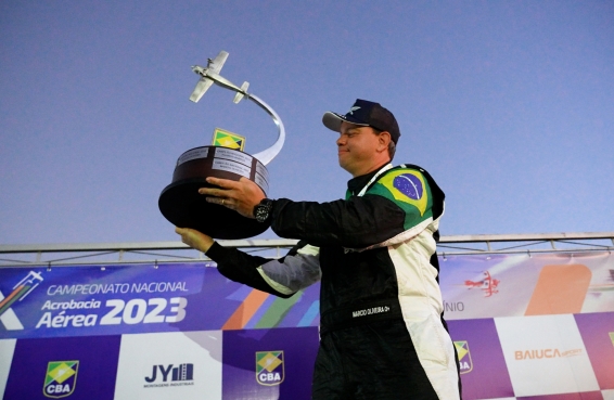 Sequência 05.00_20_22_33.Quadro003.jpg